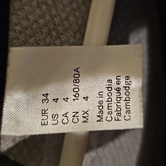 DIVIDED by H&M Roller Skating Dress Size 4 - Picture 7 of 9